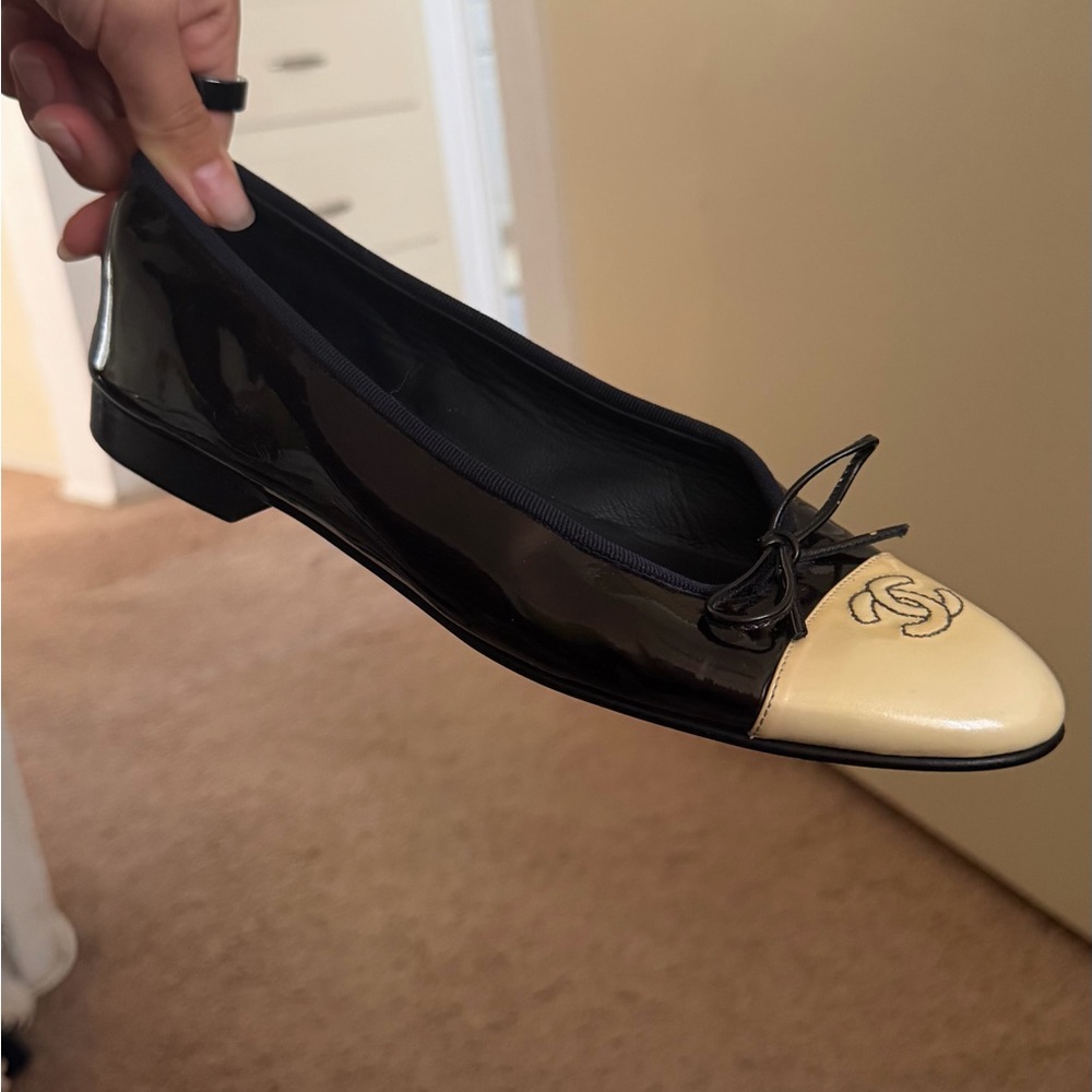 Chanel Brown Cream Two-Tone Ballet Flats